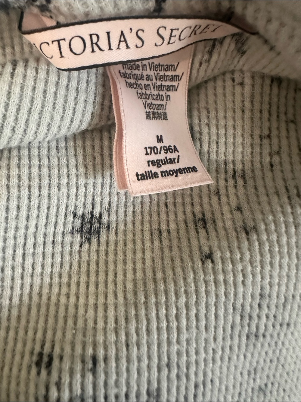 VICTORIA’S SECRET Thermal PJ Set Grey a and Black Stars Size Medium - Picture 4 of 6